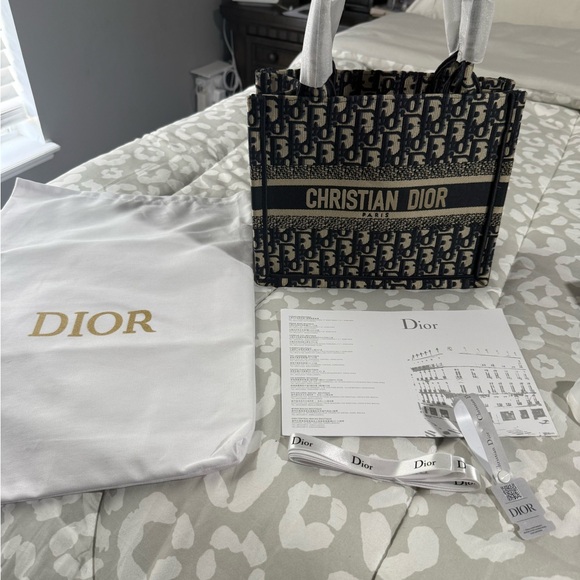 Dior Monogram Navy blue and Cream Tote - Picture 1 of 6